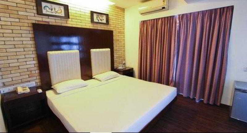 Fabhotel Savoy Suites Mumbai Airport Bagian luar foto