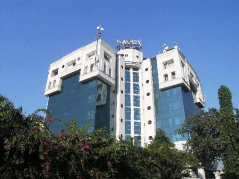 Fabhotel Savoy Suites Mumbai Airport Bagian luar foto
