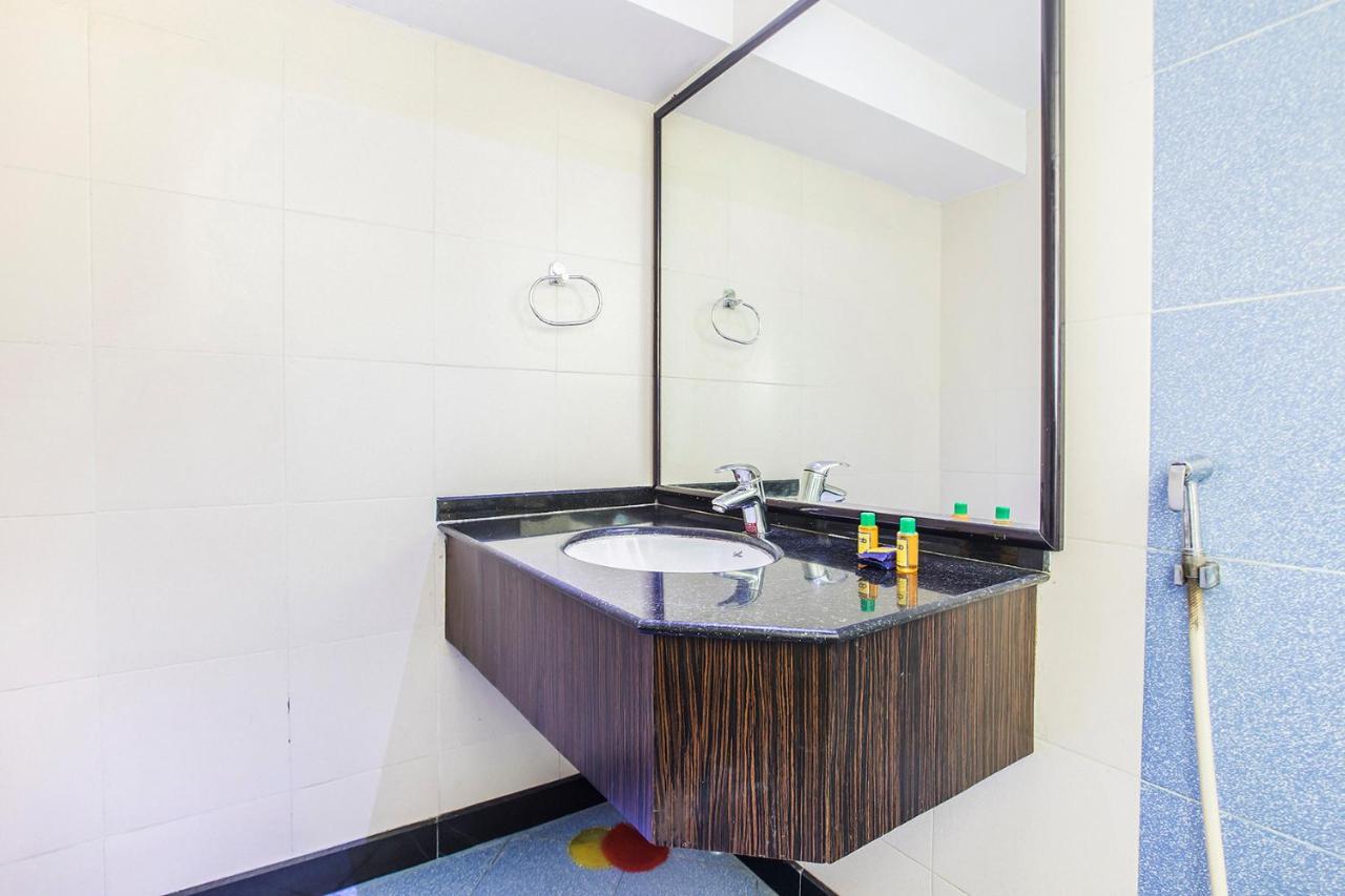 Fabhotel Savoy Suites Mumbai Airport Bagian luar foto