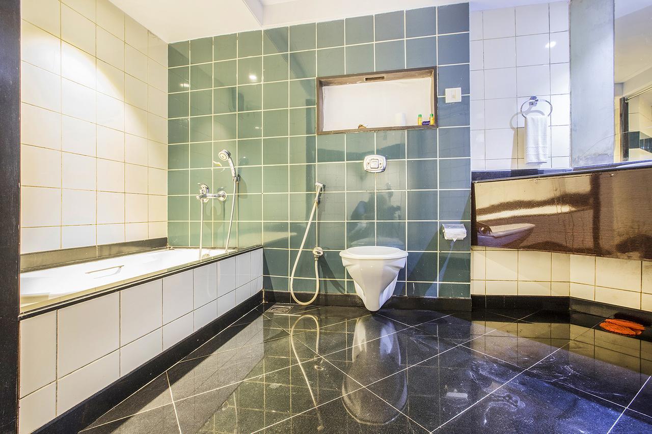 Fabhotel Savoy Suites Mumbai Airport Bagian luar foto